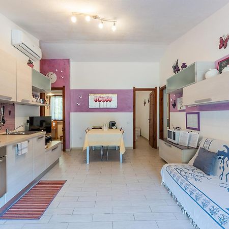 Purple House, 30M To Beach Pula Exterior foto